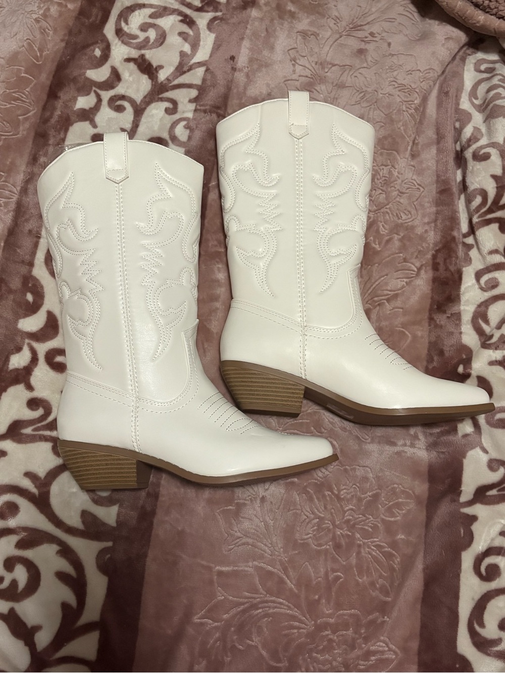 White Western Mid-Calf Heeled Boots